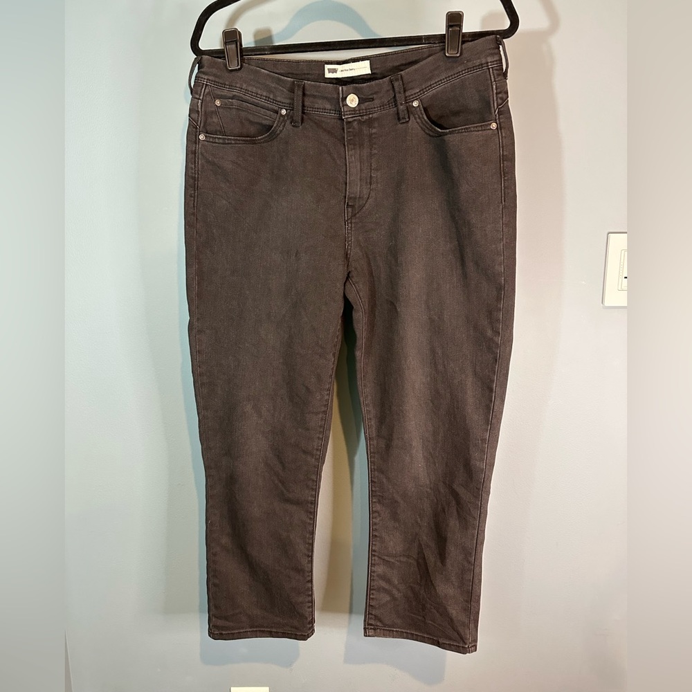 Levi’s Skinny Capri Cropped Jeans in Black Wash Denim